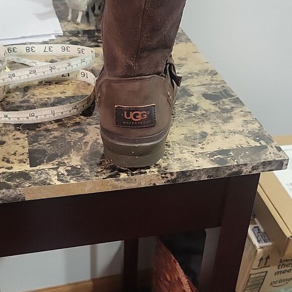 UGG THOMSEN STOUT WATER AND SNOW RESISTANT LEATHER BOOTS, SZ 8 - Picture 8 of 12